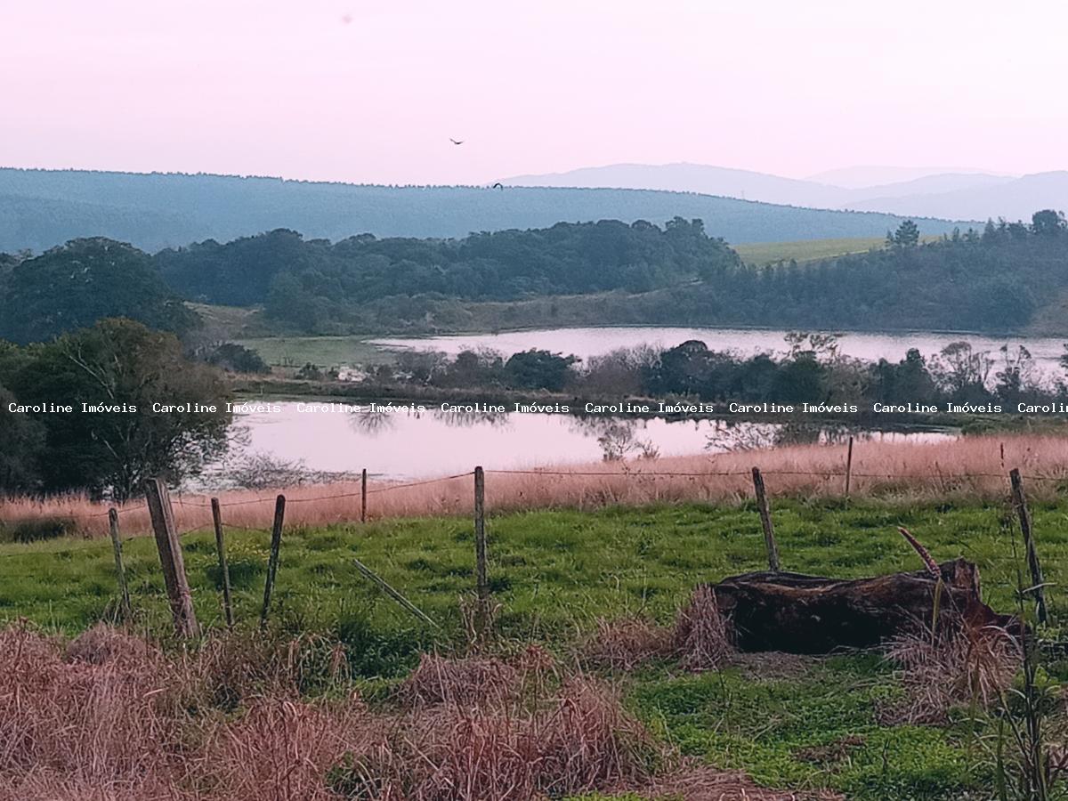 Sítio, 3 quartos, 23 m² - Foto 1