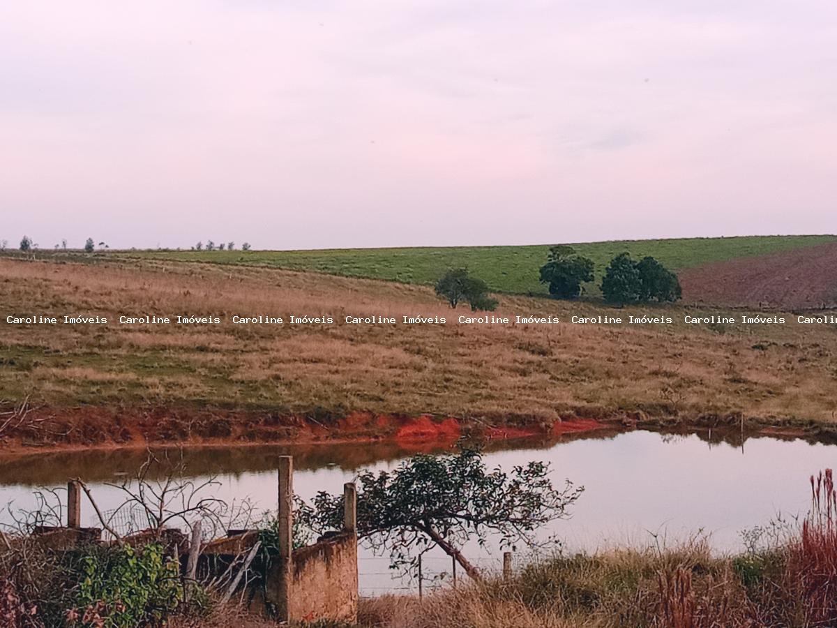 Sítio, 3 quartos, 23 m² - Foto 2