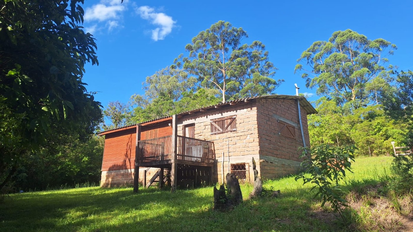 Sítio, 2 quartos, 5000 m² - Foto 1